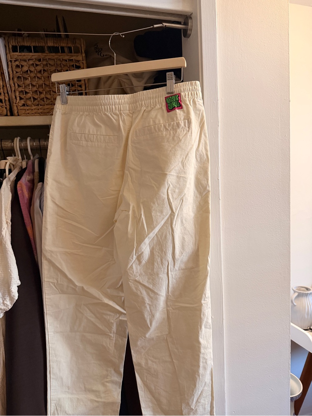 Empyre Cream Elastic-Waist Shorts with Green Logo - Picture 3 of 3
